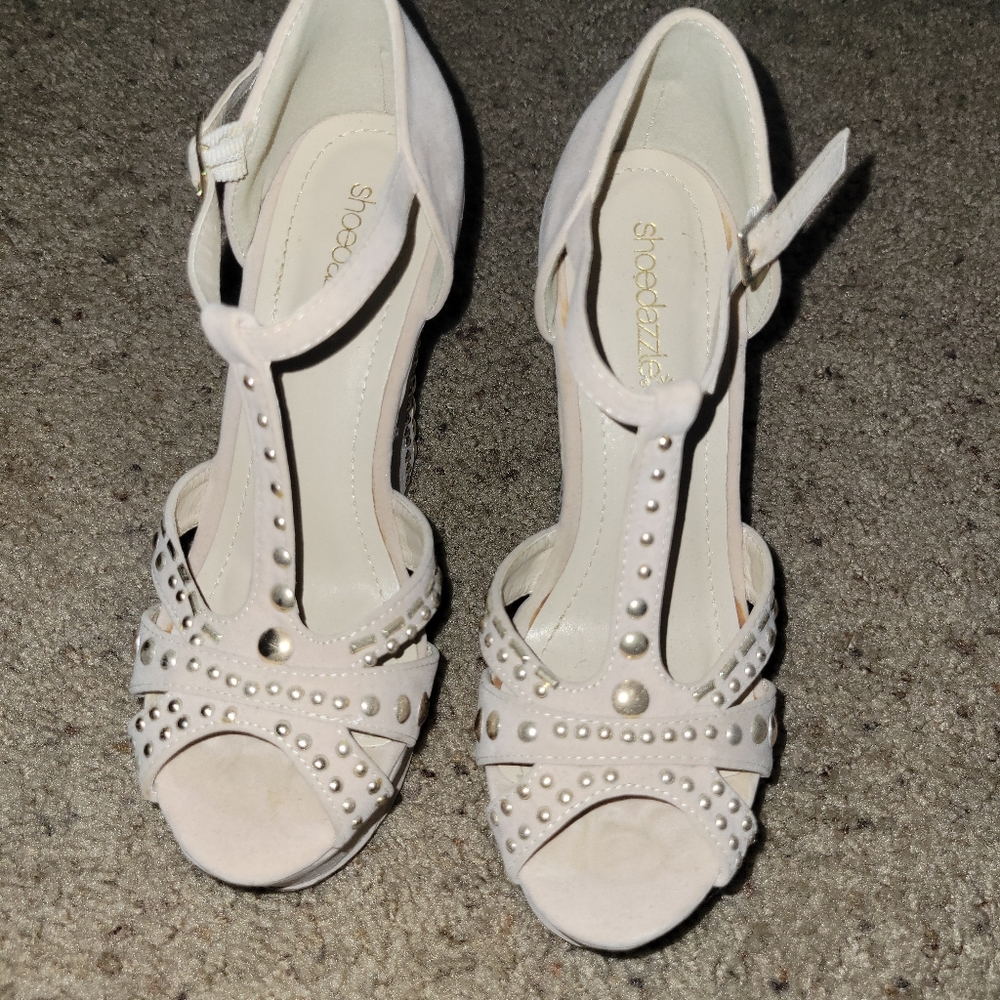 Shoedazzle wedge heel shoes
